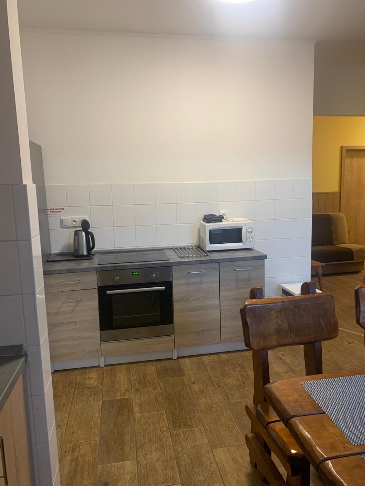 Penzion Manes Krabcice Bagian luar foto